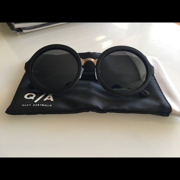 Black quay Australia sunglasses. New. - Picture 2 of 3